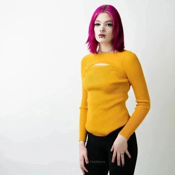 Fall Yellow Ribbed Long Sleeve Smocked Crewneck Sweater - L - Picture 5 of 7